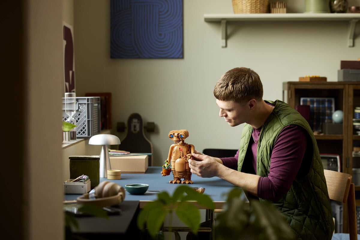 LEGO® Icons 21370 - E.T. the Extra-Terrestrial