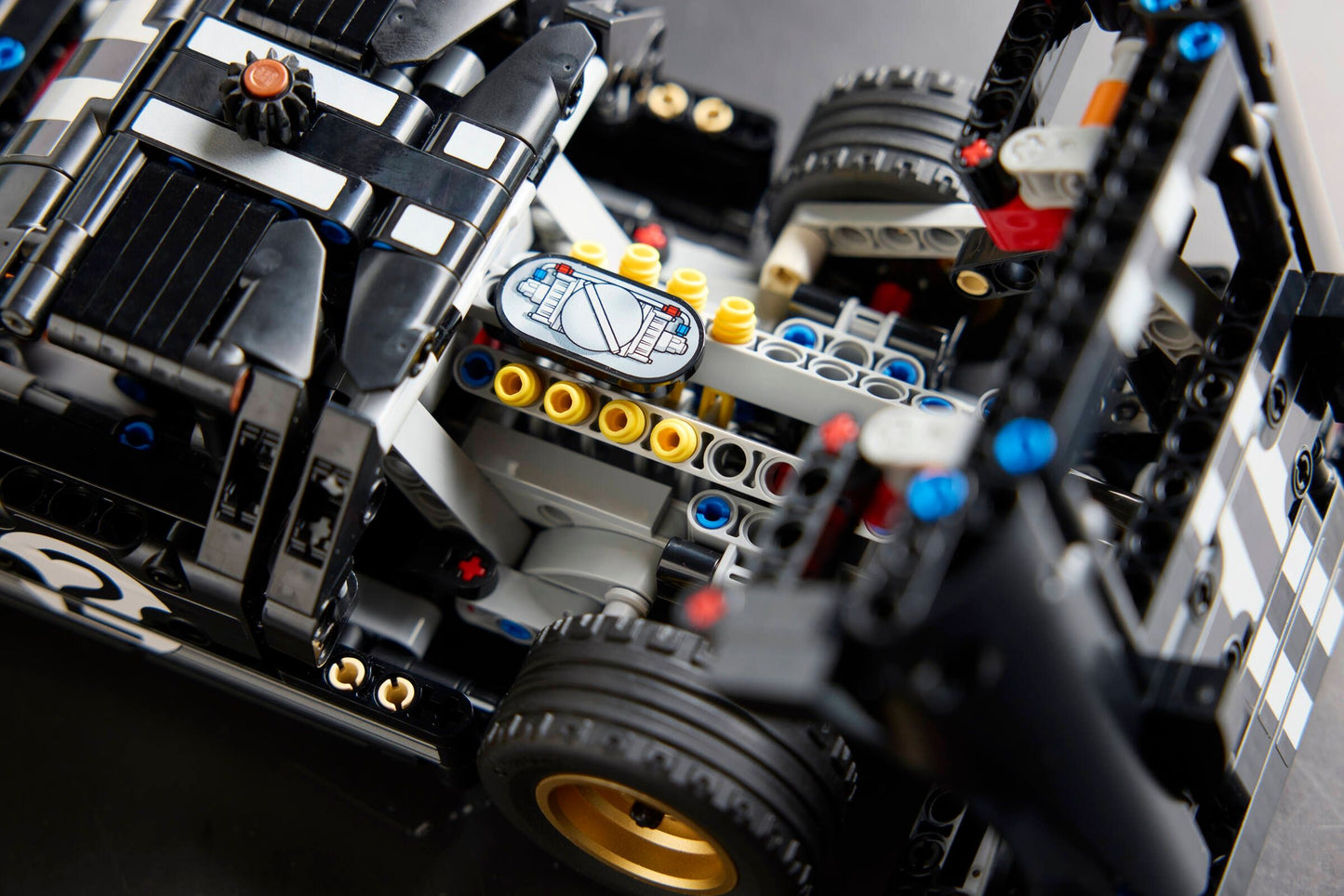 LEGO® Technic 42223 1966 Ford GT40 MKII Rennwagen