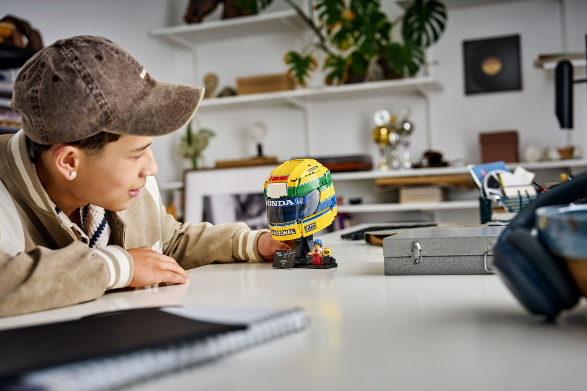 LEGO® Editions 43024 Ayrton Sena Helmet